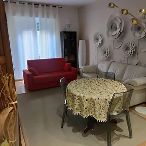 Emmerosa, Centro Città, Parcheggio Vérone